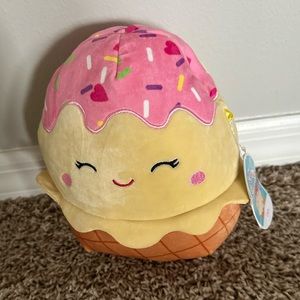 Squishmallow- Ice Cream Cone